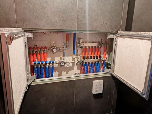 Люк под плитку Секрет 3.0, 2 створки 1150*1200 Люк под плитку Секрет 3.0, 2 створки 1150*1200