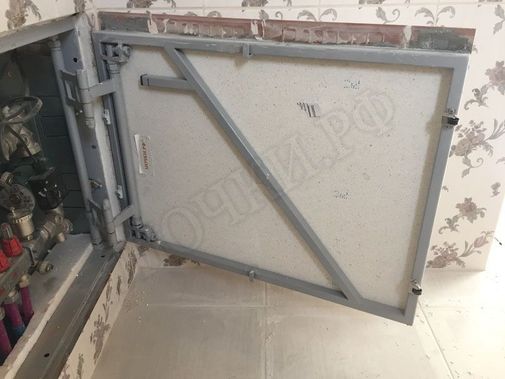 Люк под плитку Нажимной Железяка 750*750 Люк под плитку Нажимной Железяка 750*750